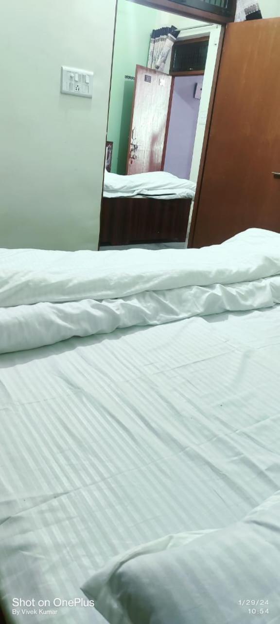 Harsh Home Stay Ayodhya エクステリア 写真