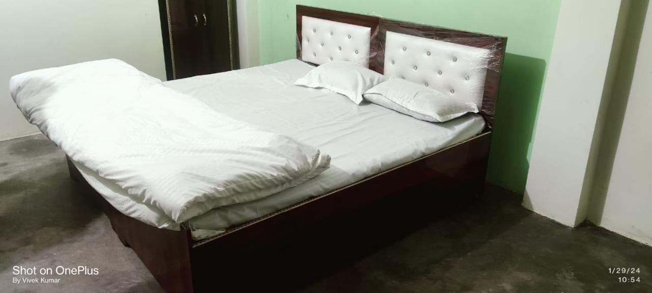 Harsh Home Stay Ayodhya エクステリア 写真