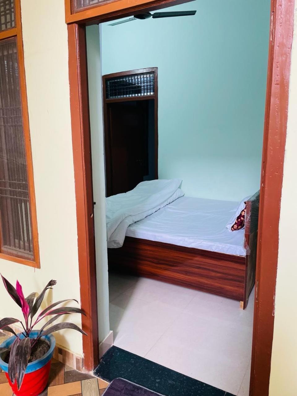 Harsh Home Stay Ayodhya エクステリア 写真