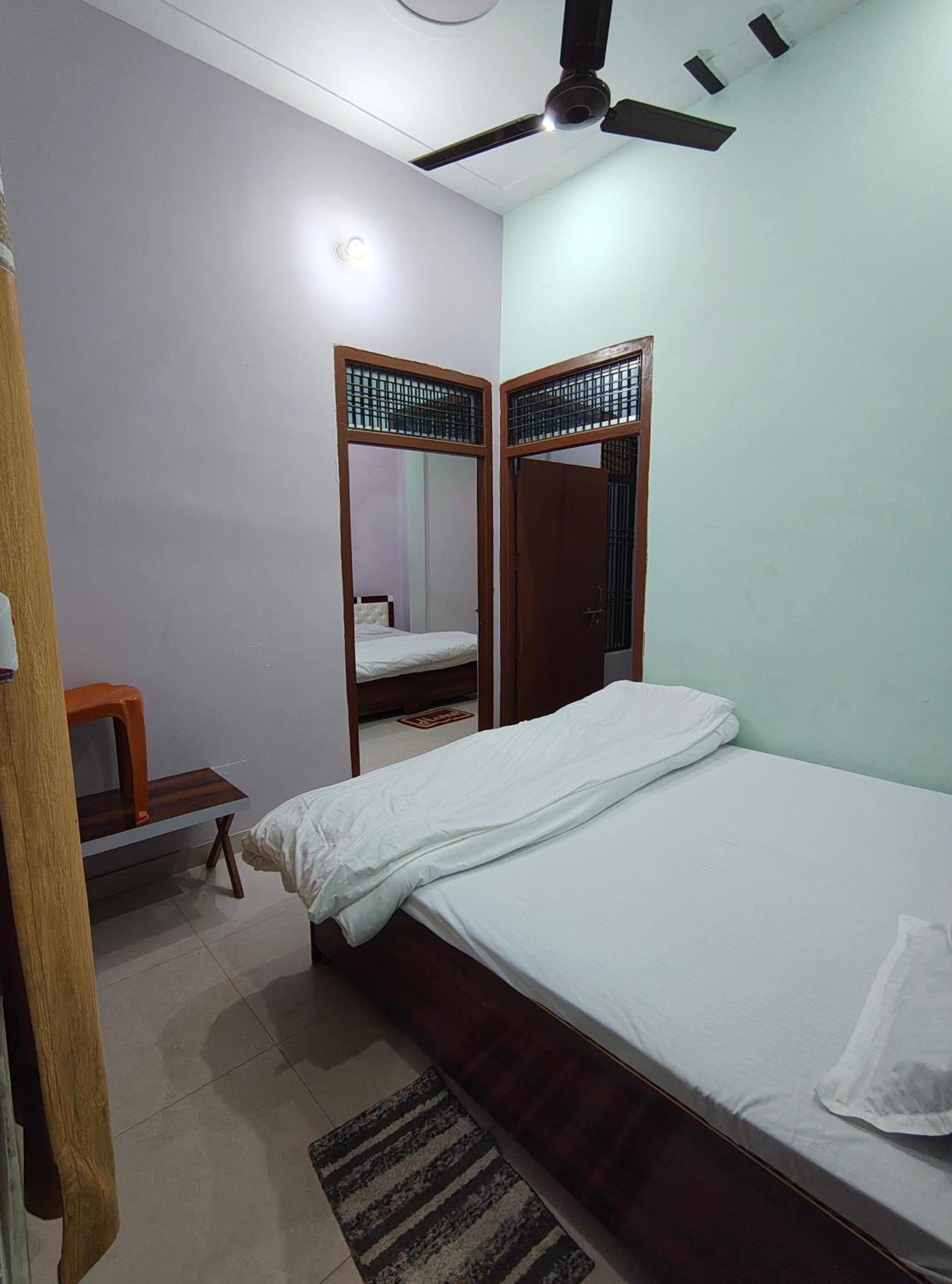 Harsh Home Stay Ayodhya エクステリア 写真